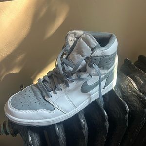 Air Jordan 1 Retro High OG stealth